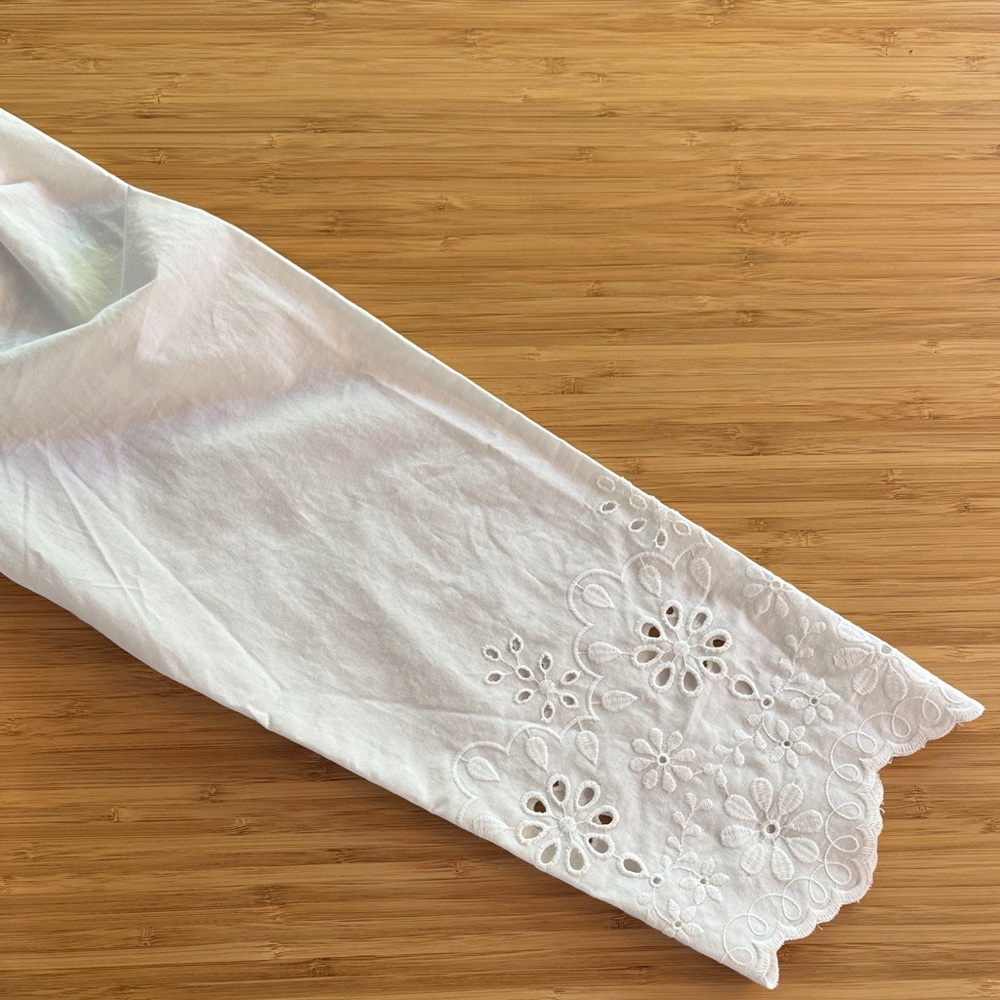 H&M White Ruffled Eyelet Blouse - Picture 4 of 7